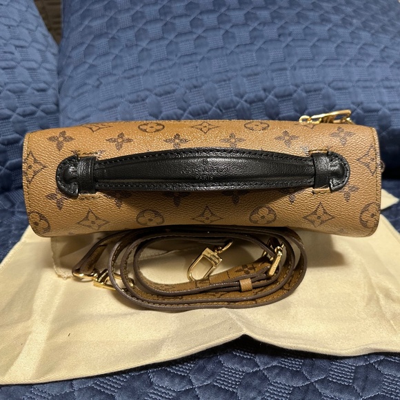 Brown and Tan Cross body - Picture 3 of 7